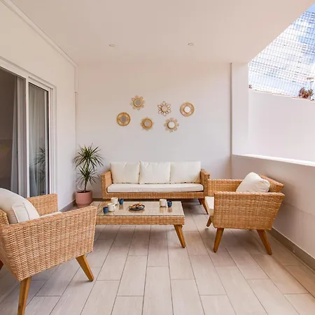 Old Town 1br - 350m From Pool Ac Wi-fi شقة